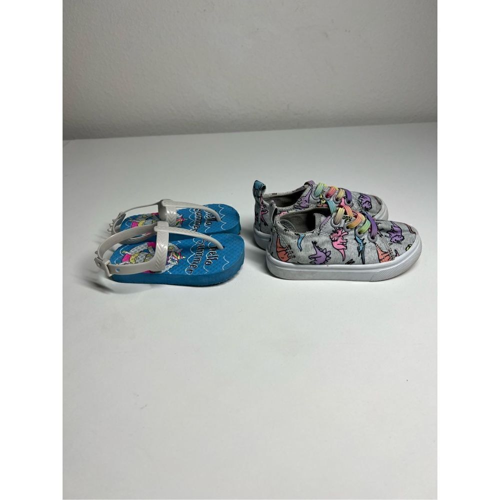 Set 2 pairs shoes for kids size 5,6 - Picture 2 of 7